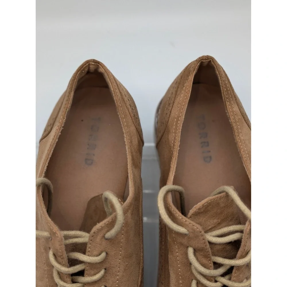 Torrid Lace Up Oxford Shoes Tan Suede Platform Comfort Women's Size 10WW